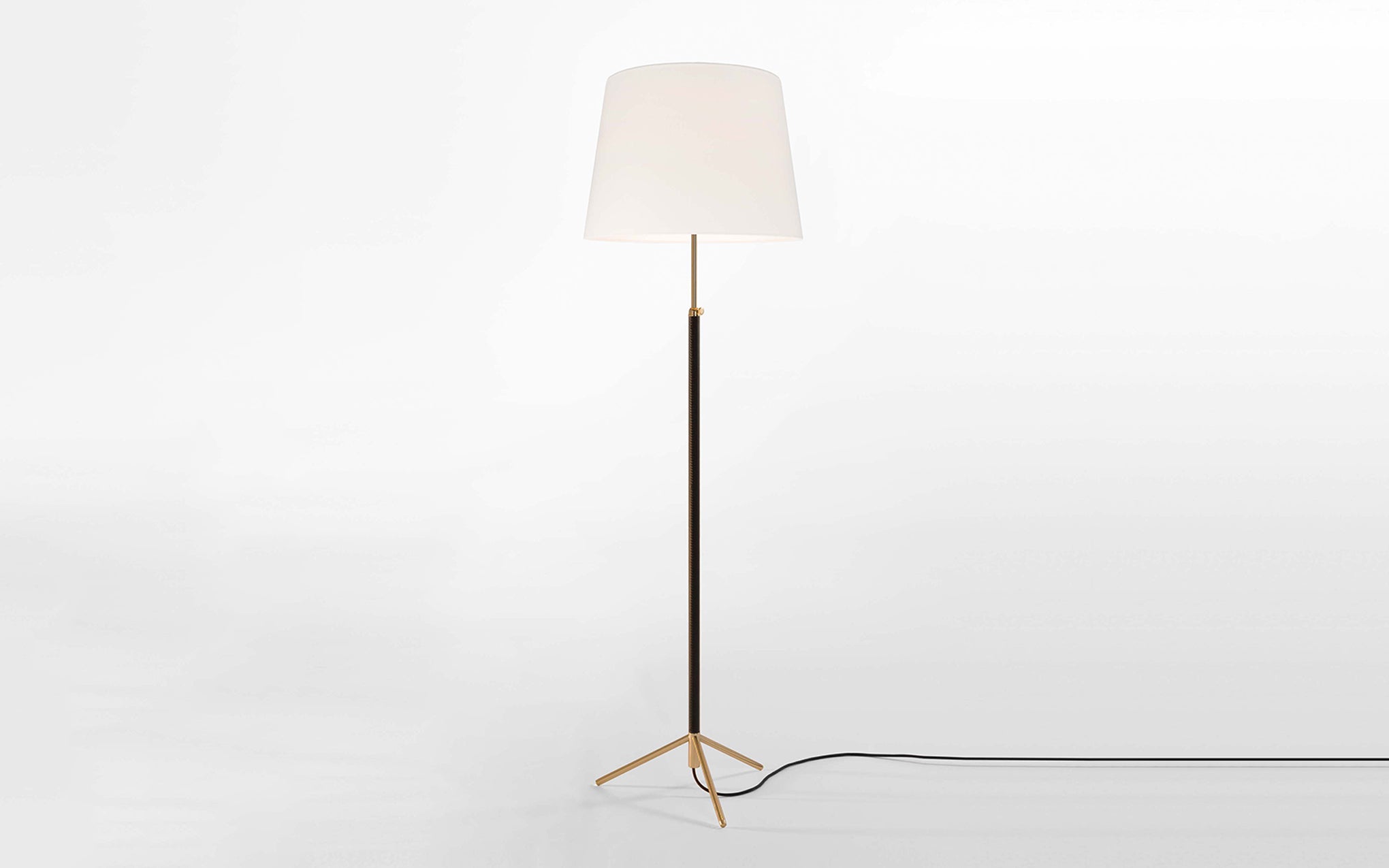 Pie de Salón floor lamp