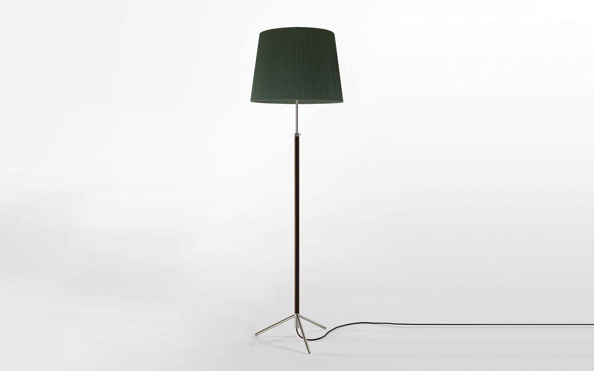 Pie de Salón floor lamp