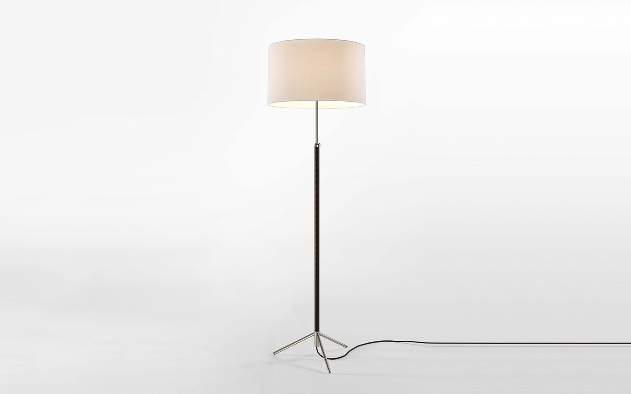 Pie de Salón floor lamp