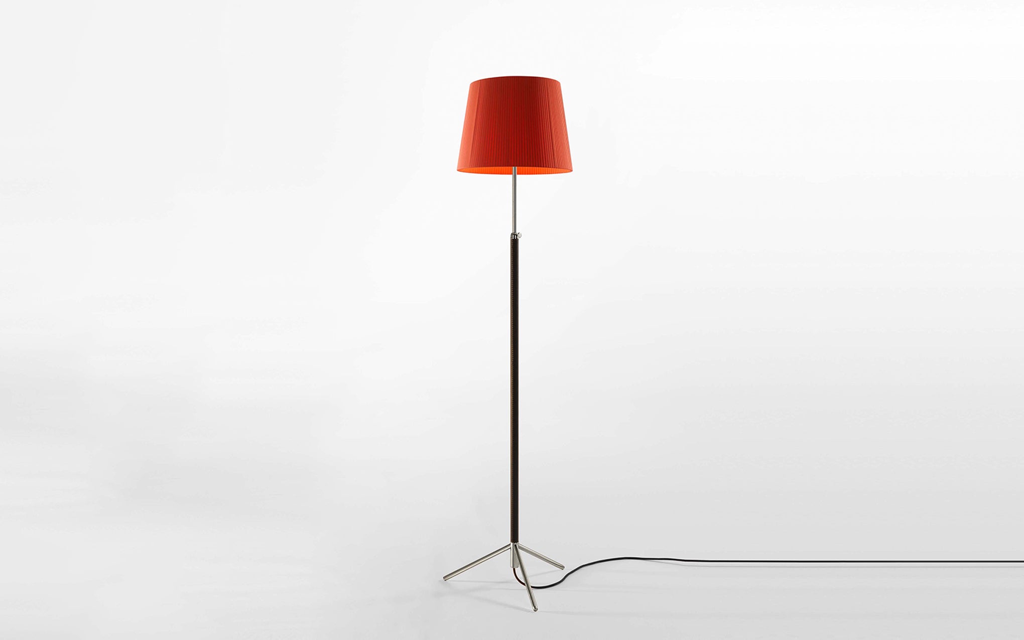 Pie de Salón floor lamp