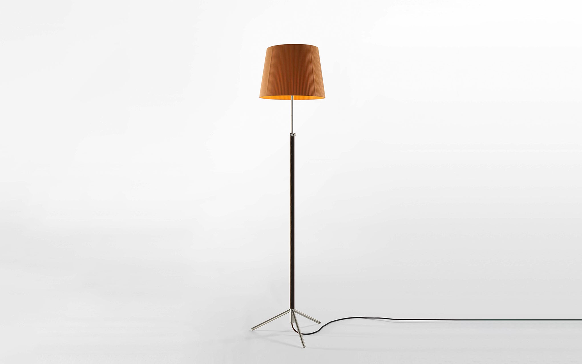 Pie de Salón floor lamp