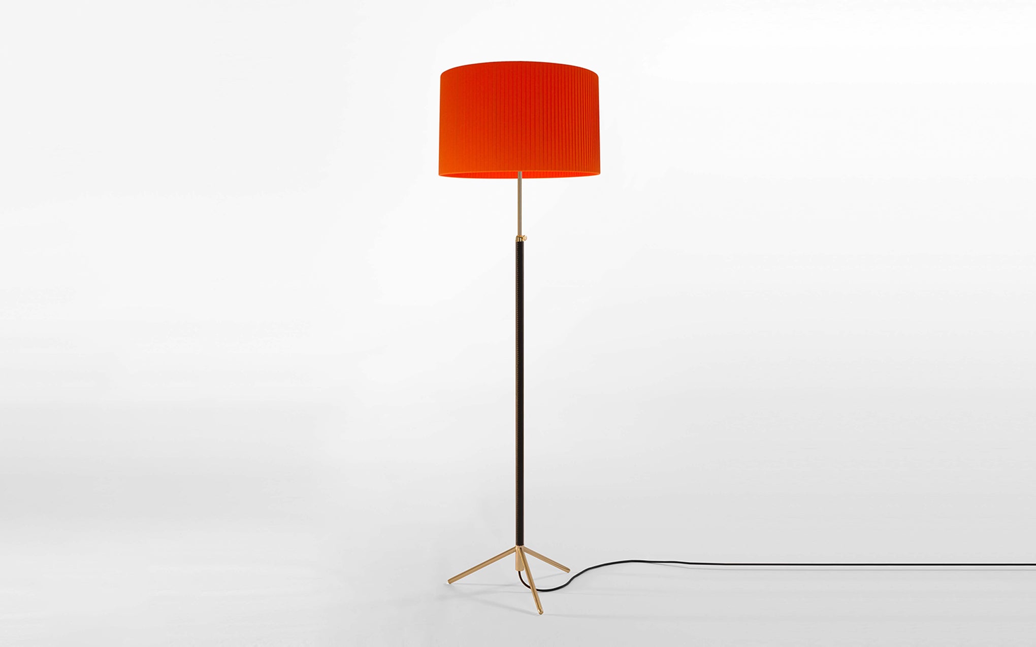 Pie de Salón floor lamp