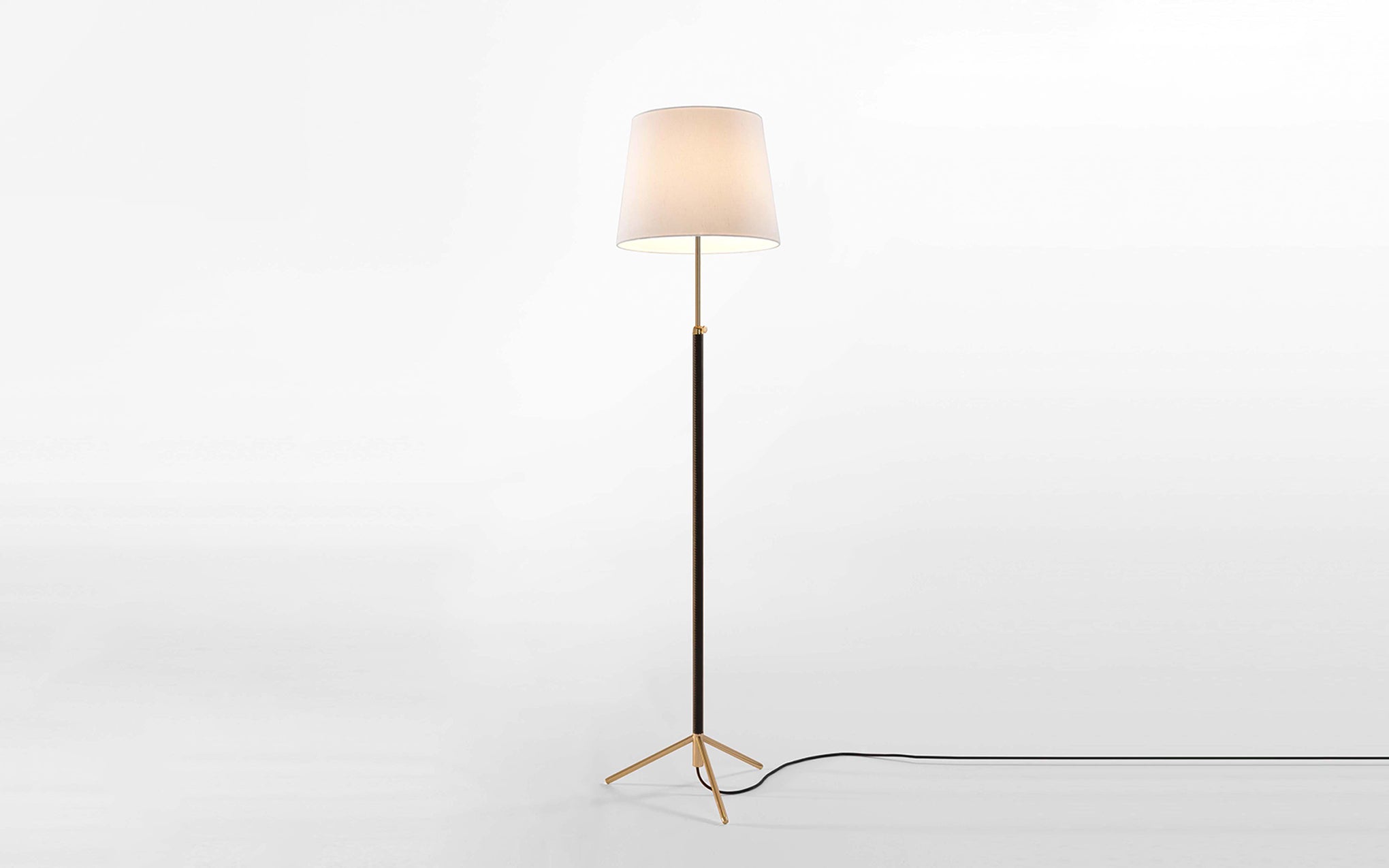 Pie de Salón floor lamp