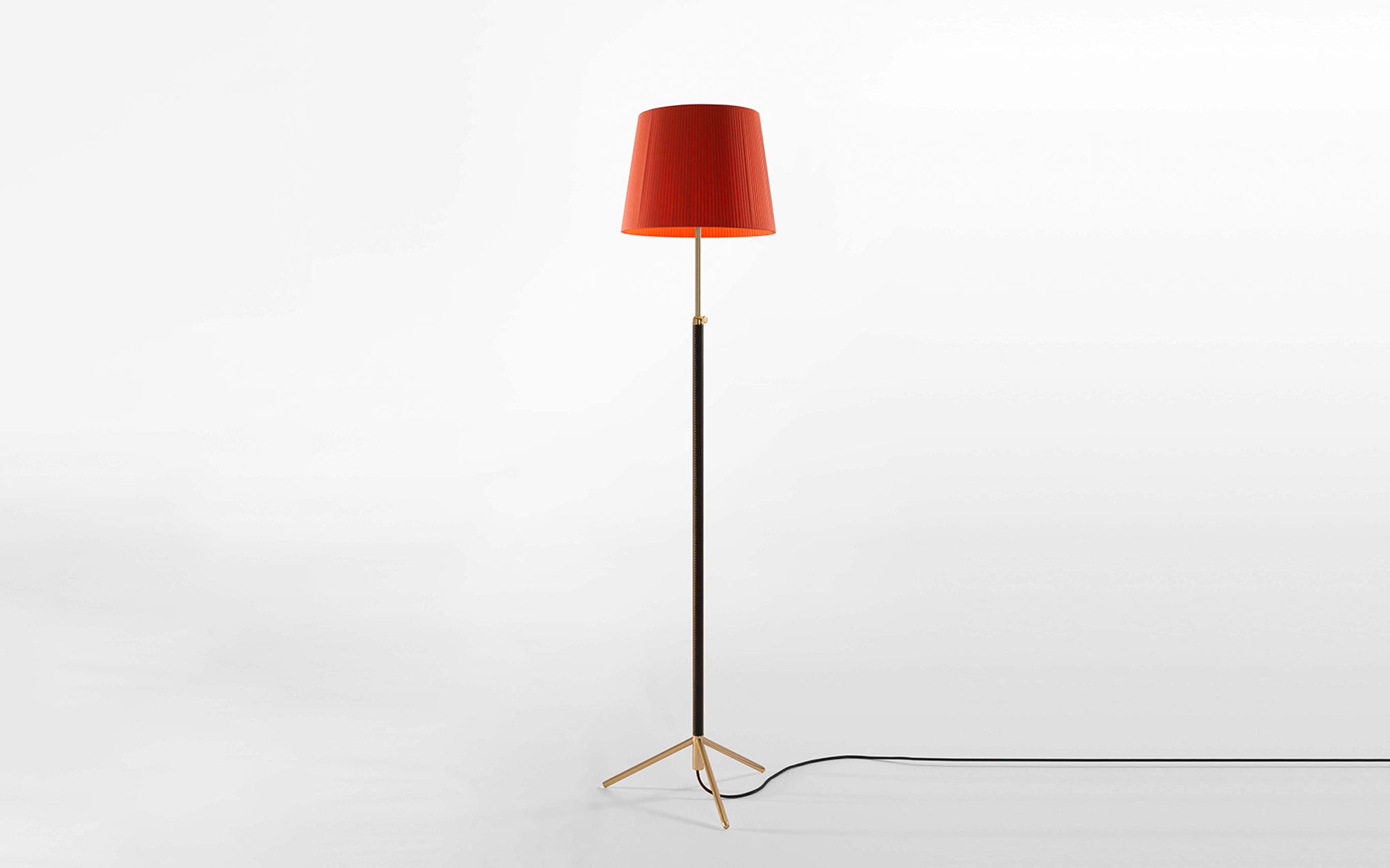 Pie de Salón floor lamp