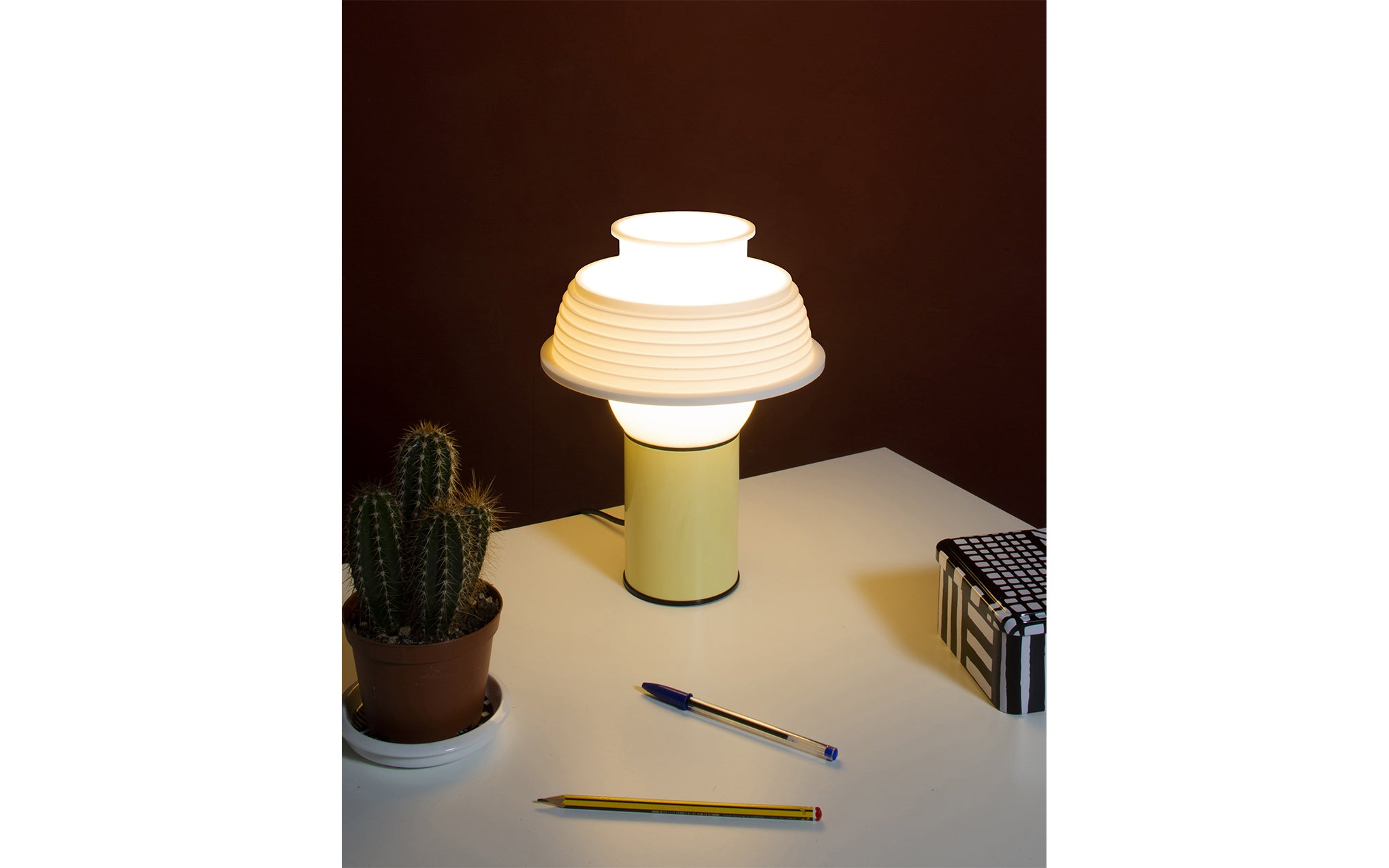 TL2 table lamp