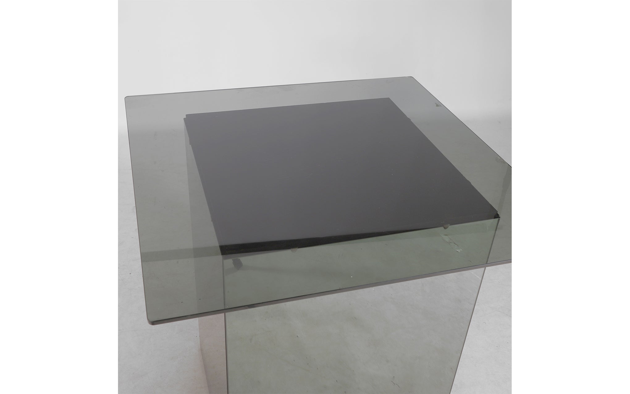 Acerbis Mirrored glass table by Vigo Nanda