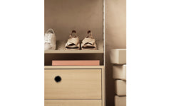 String metal shoe shelf