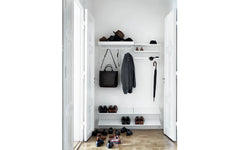 String metal shoe shelf
