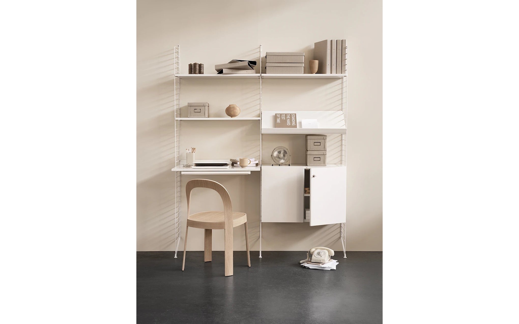 String cabinet - lock