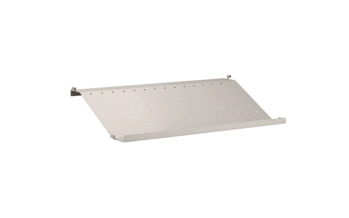 String metal shoe shelf