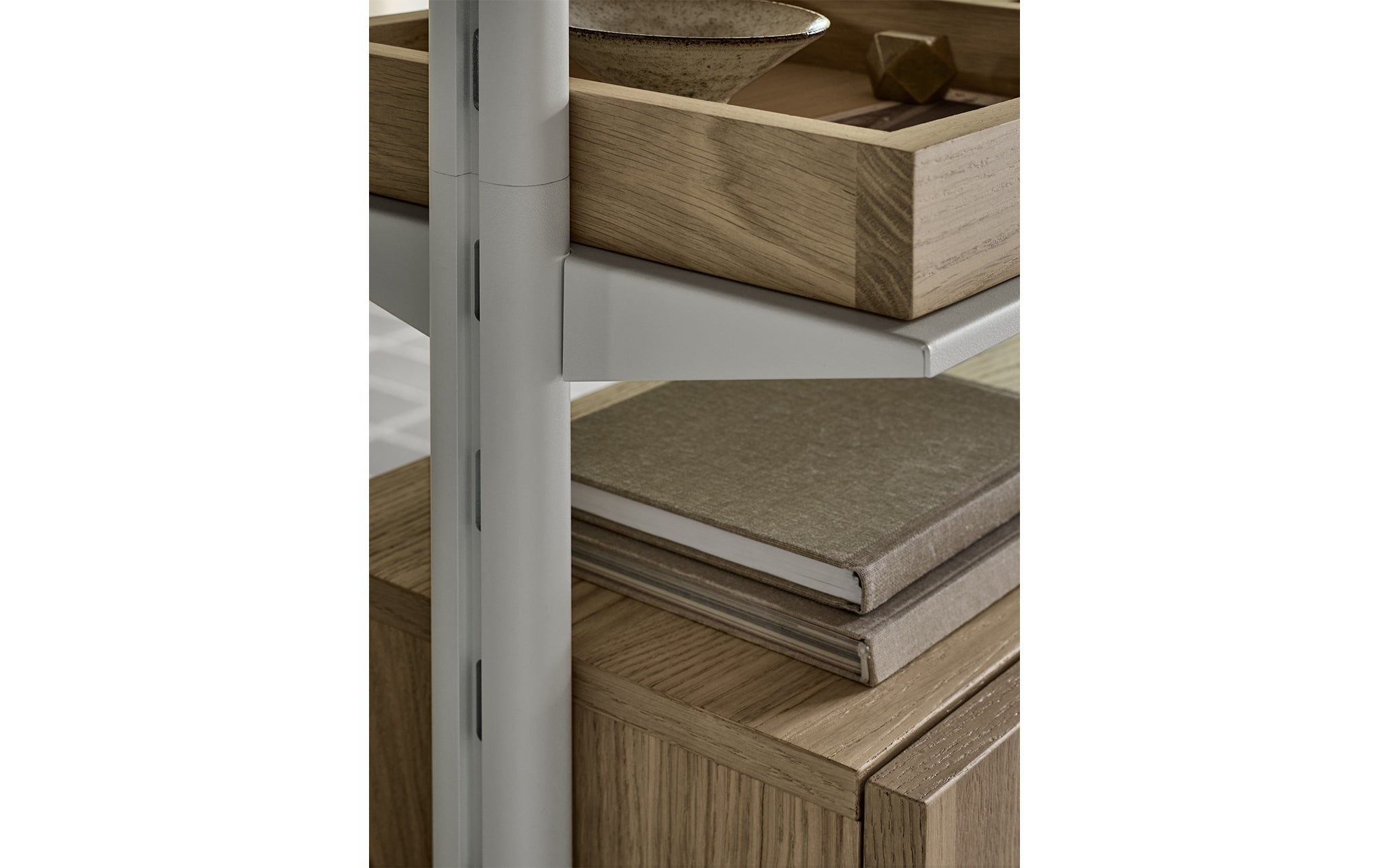 Pira G2 - floor to ceiling B