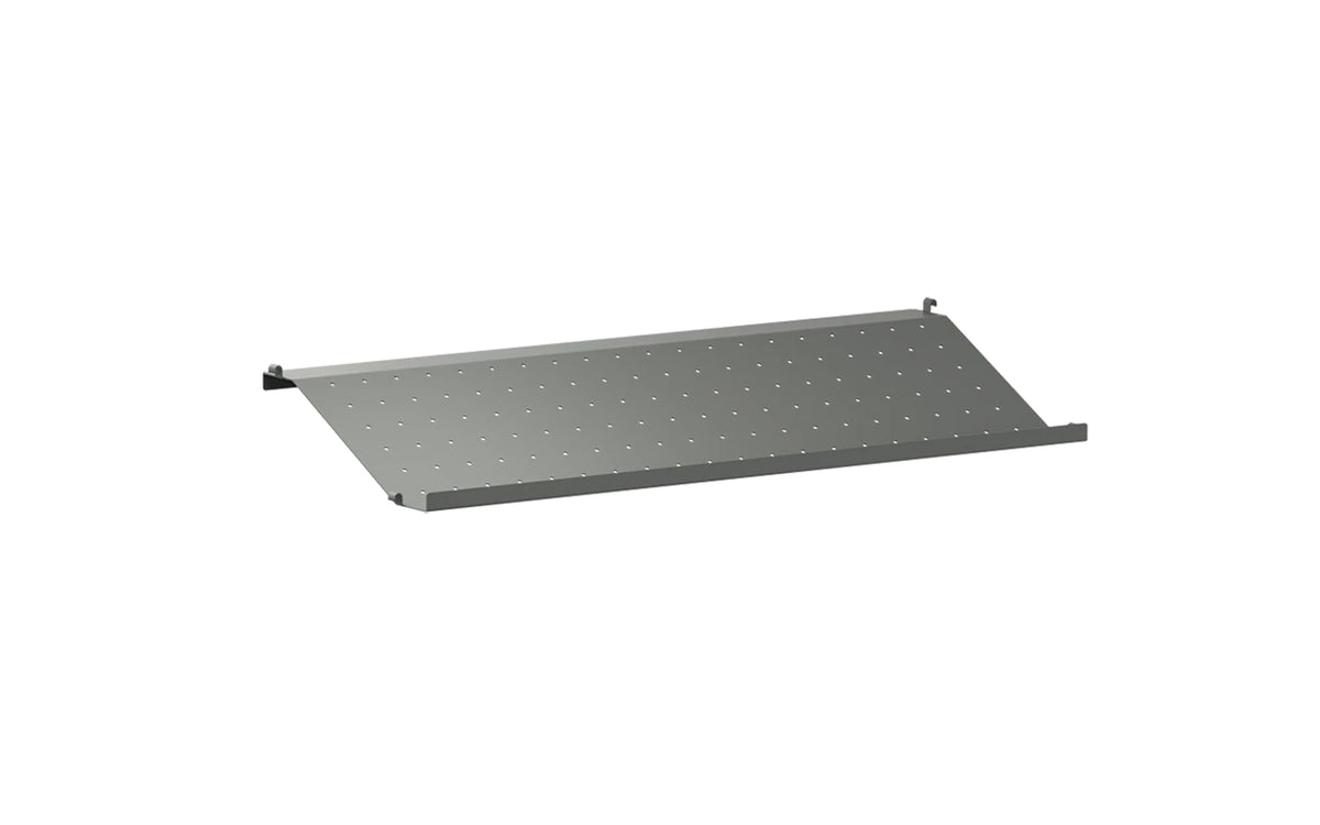 String metal shoe shelf