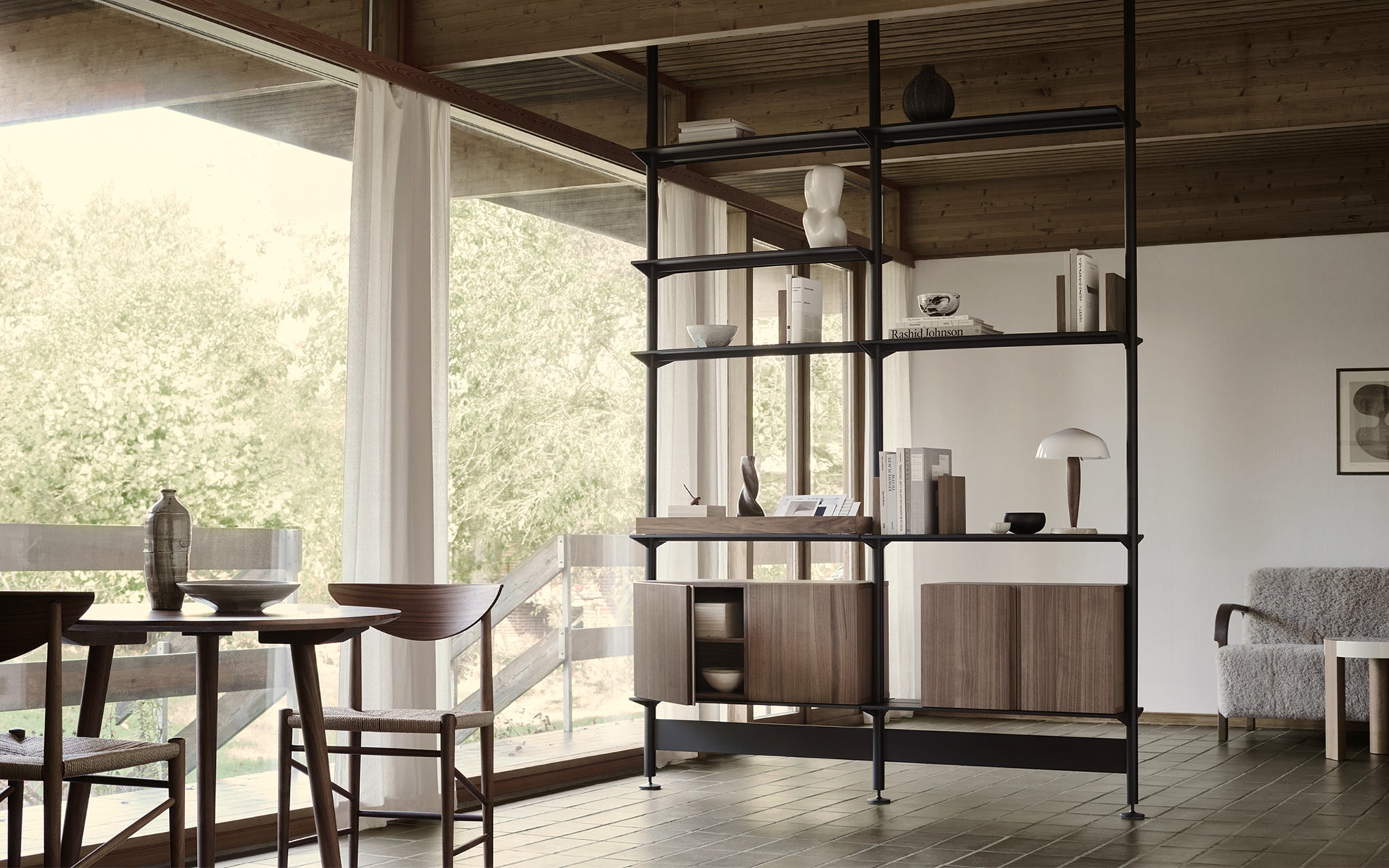 Pira G2 - floor to ceiling A