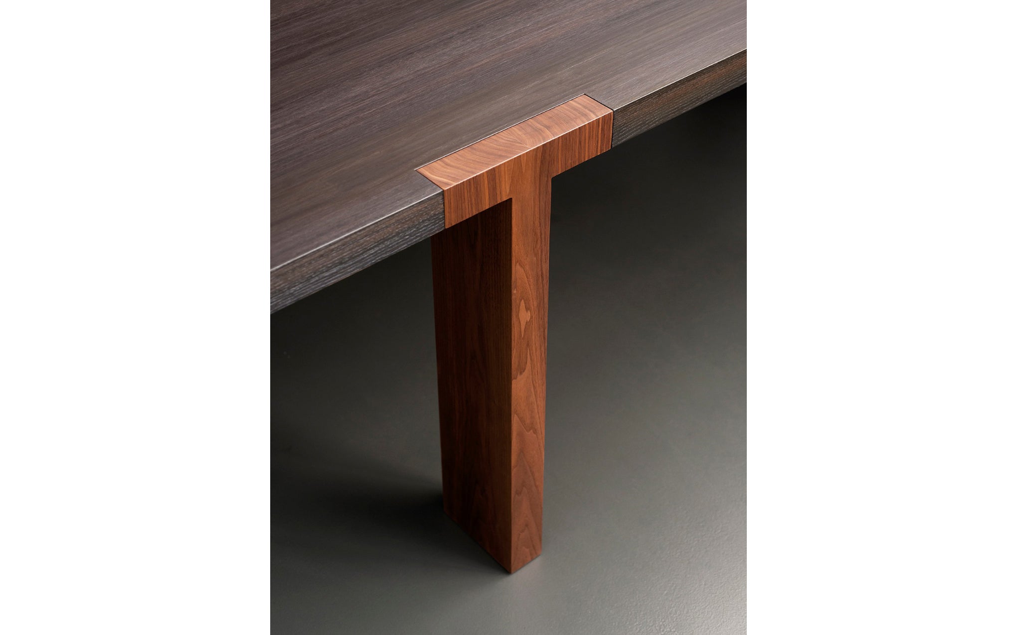 T dining table