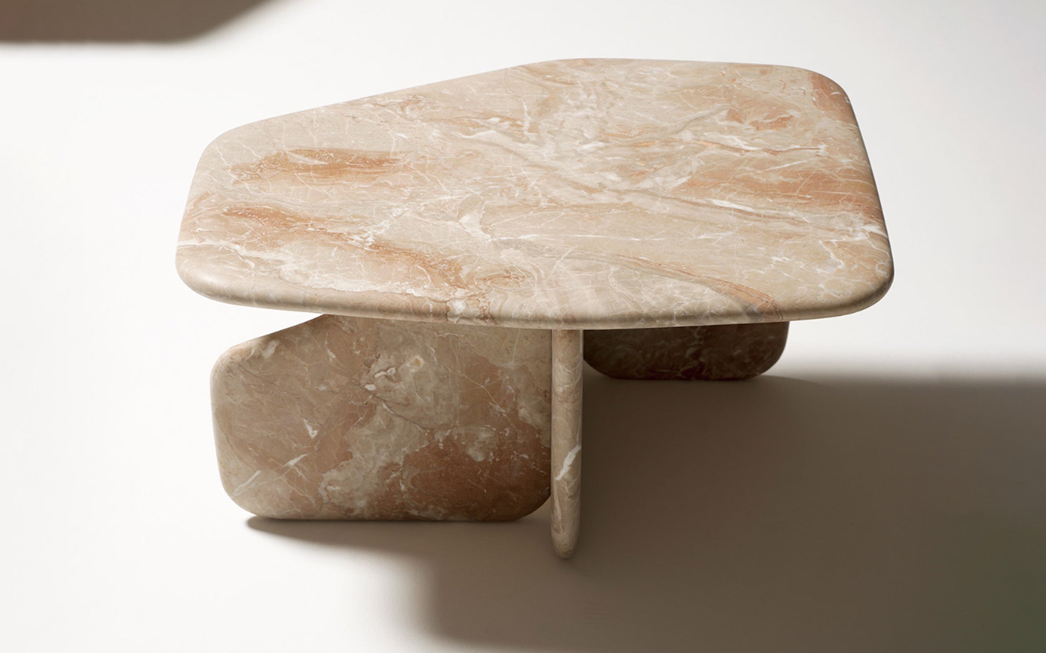 Dolmen coffee tables