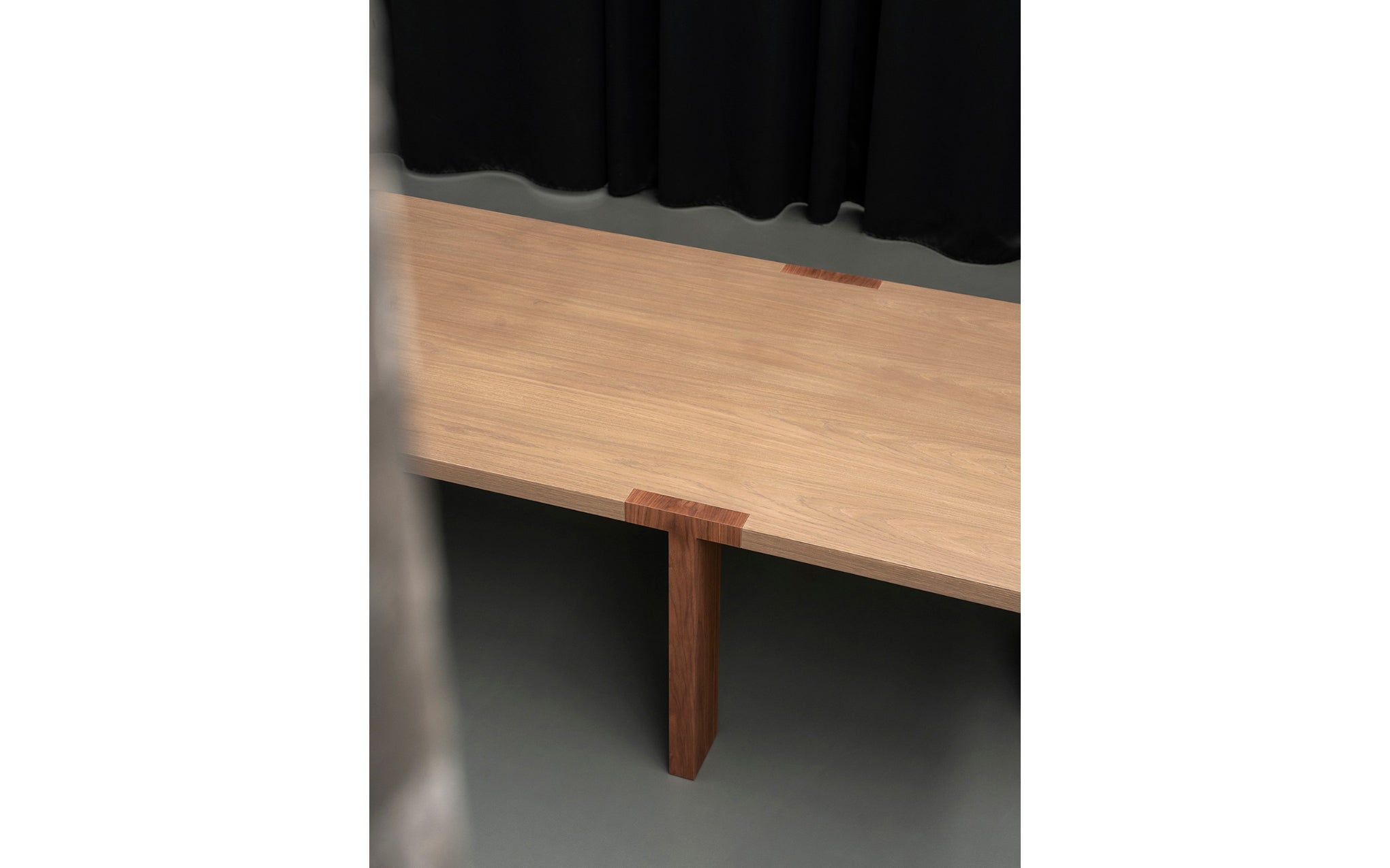T dining table