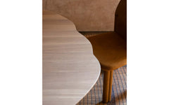 Sempronia dining chair