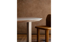 Sempronia dining chair