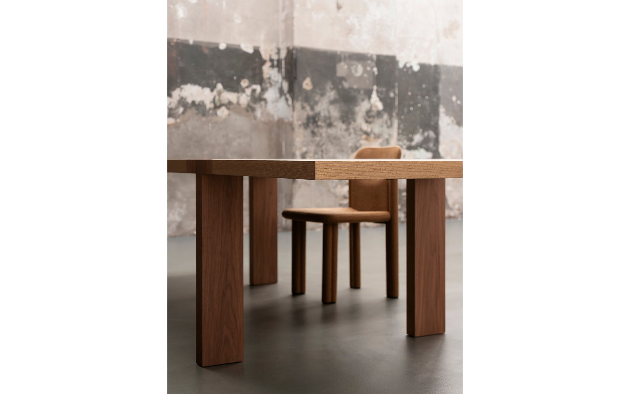 T dining table