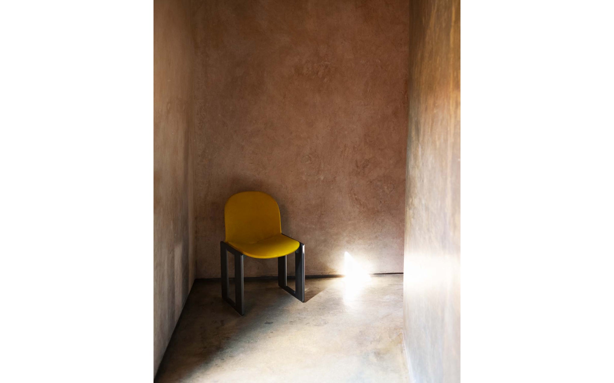 Dialogo armchair