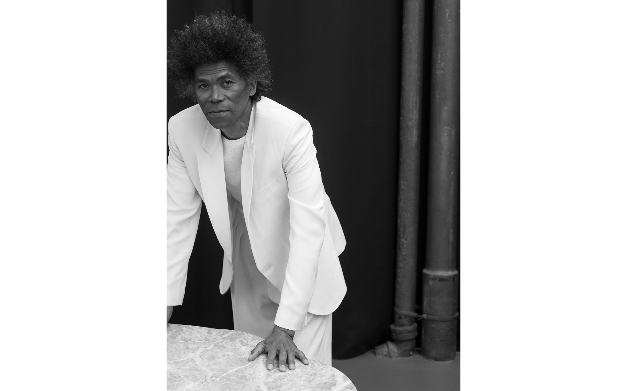 Orpheus dining table