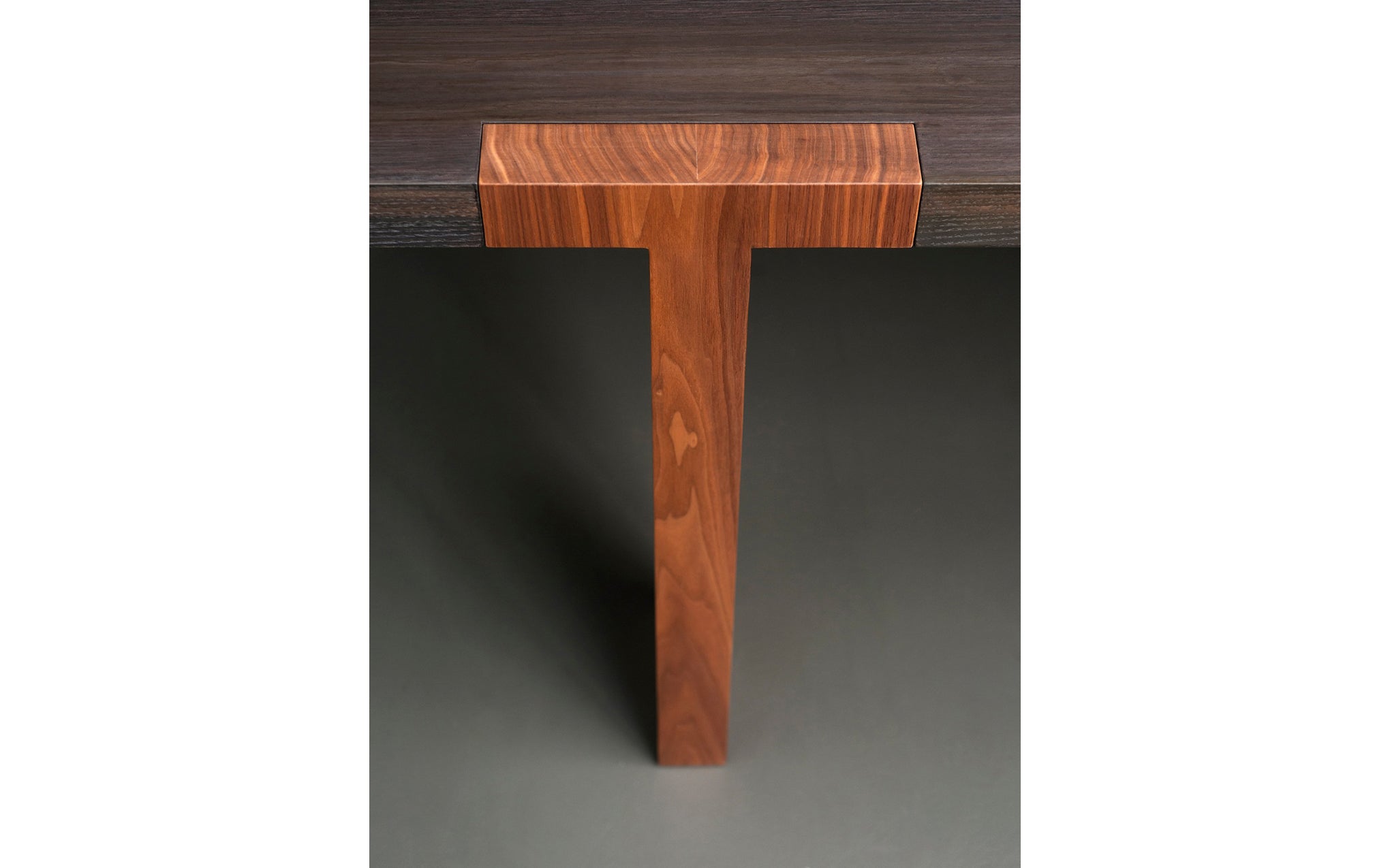 T dining table