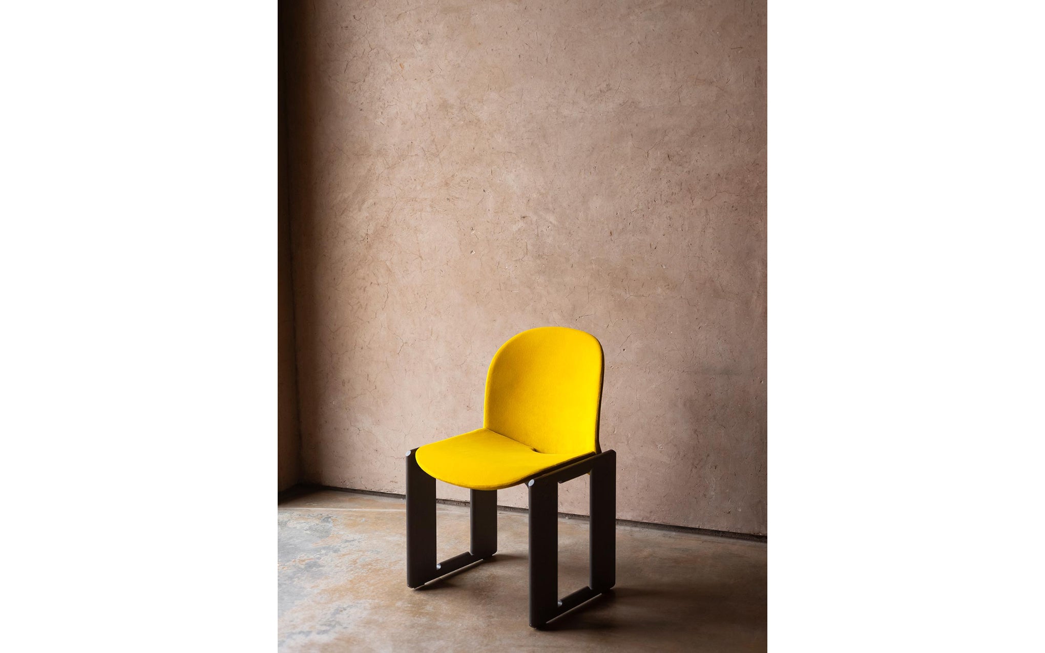 Dialogo armchair