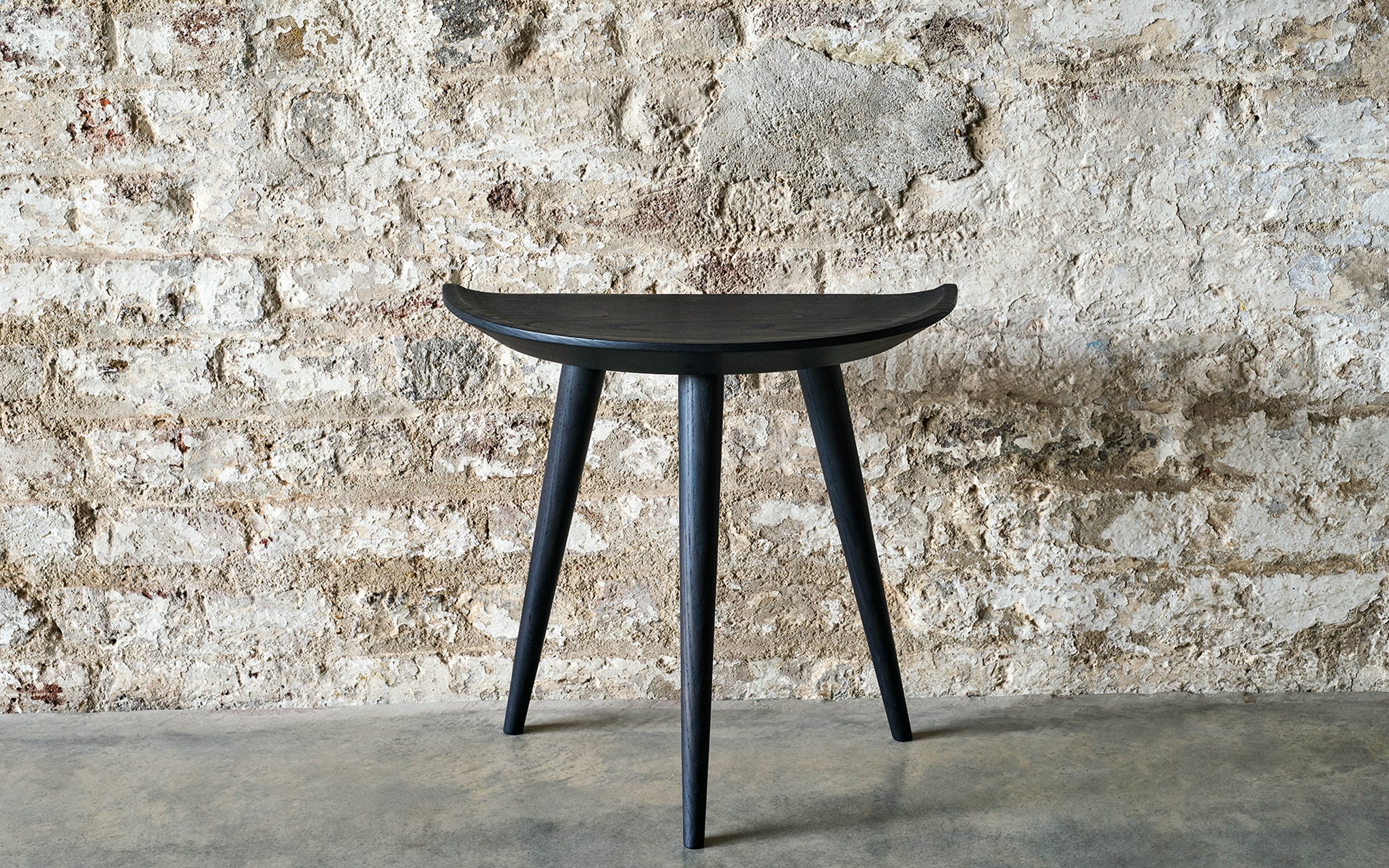 Central stool