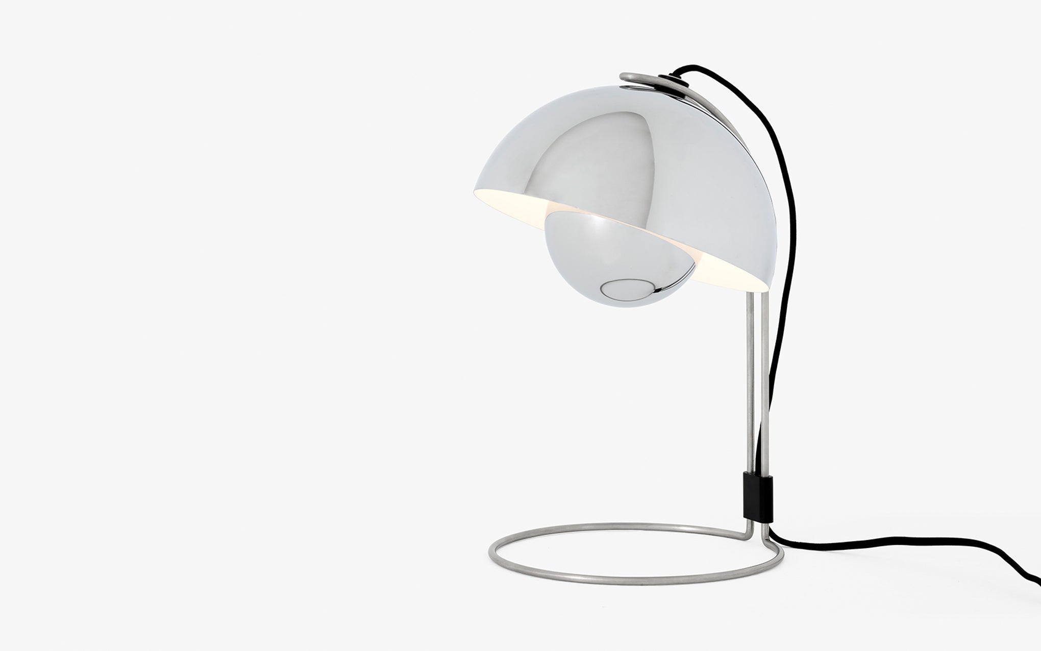 Flowerpot VP4 desk light