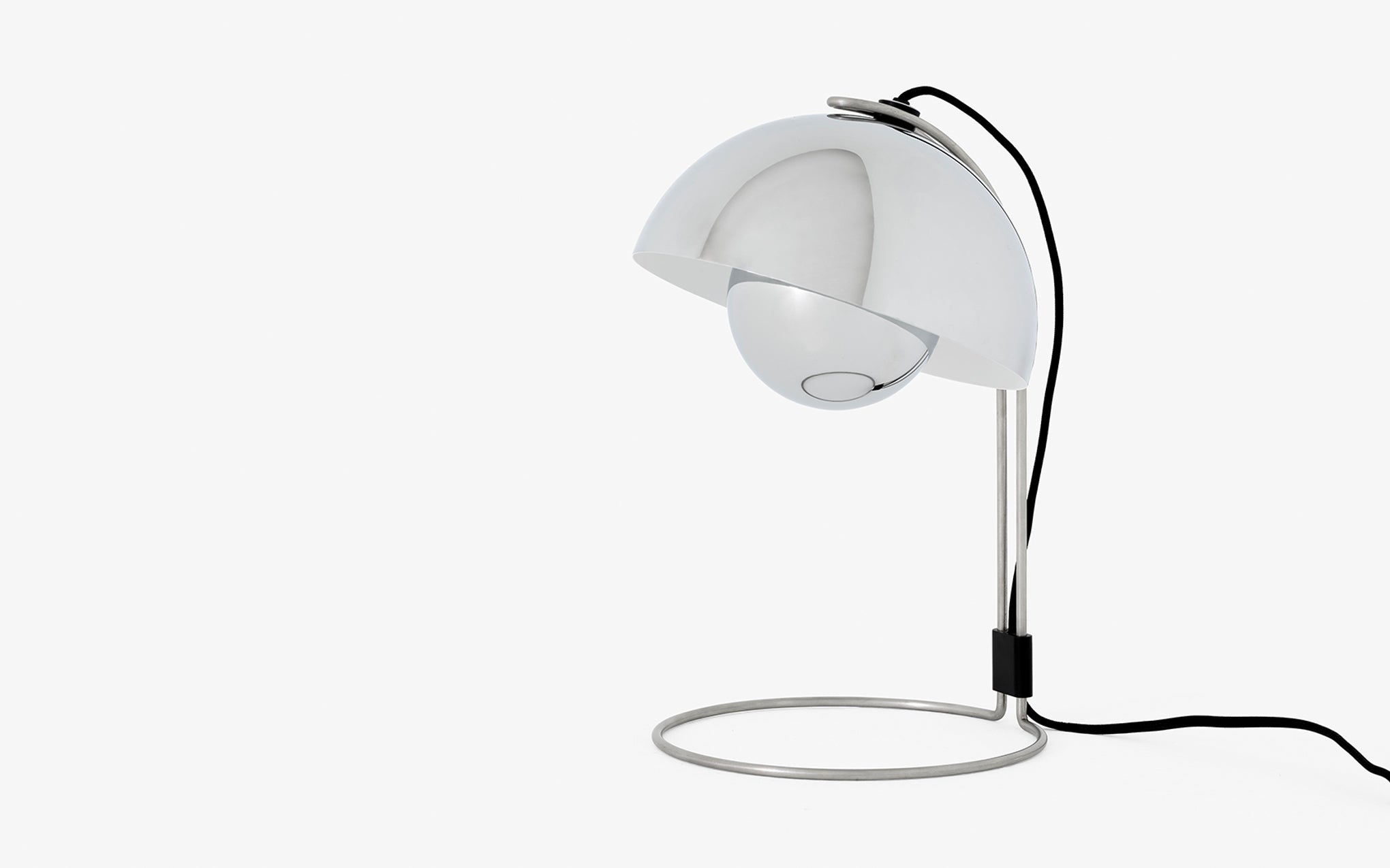 Flowerpot VP4 desk light