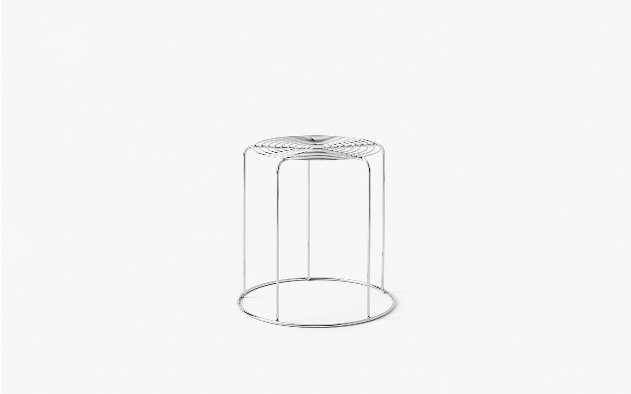 Wire stool