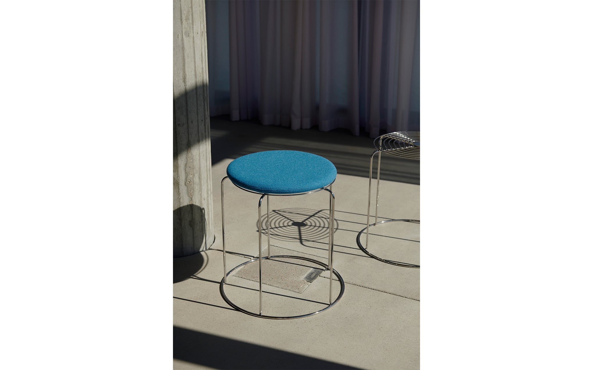 Wire stool