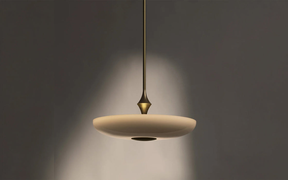 The Met pendant
