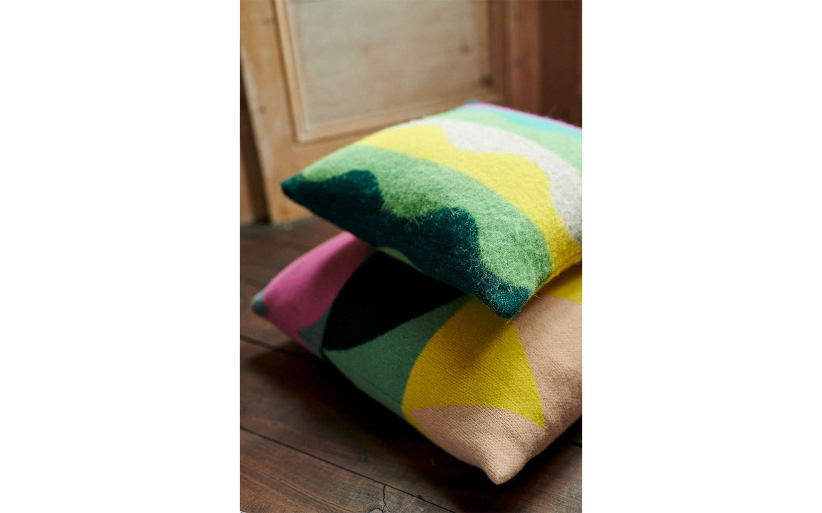 Totem cushion - green