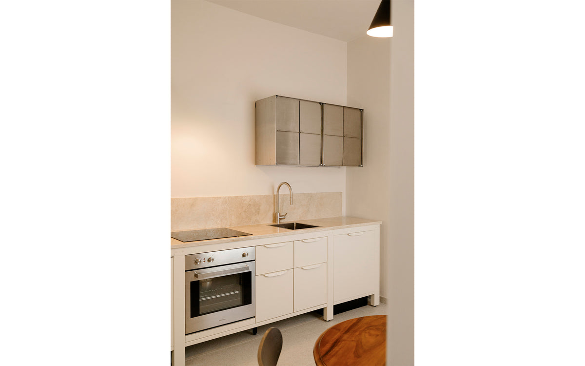 Very Simple: Kitchen - milk