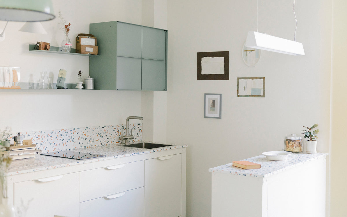 Very Simple: Kitchen - milk