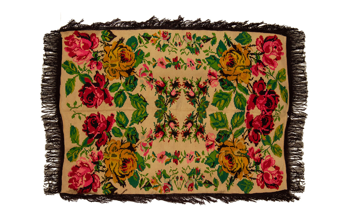 Moldovan floral rug with fringe