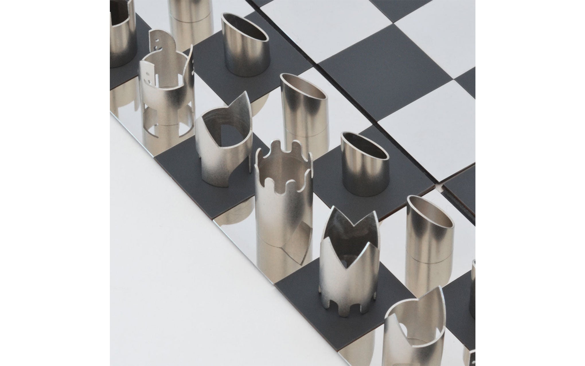 Cy Endfield travel chess set