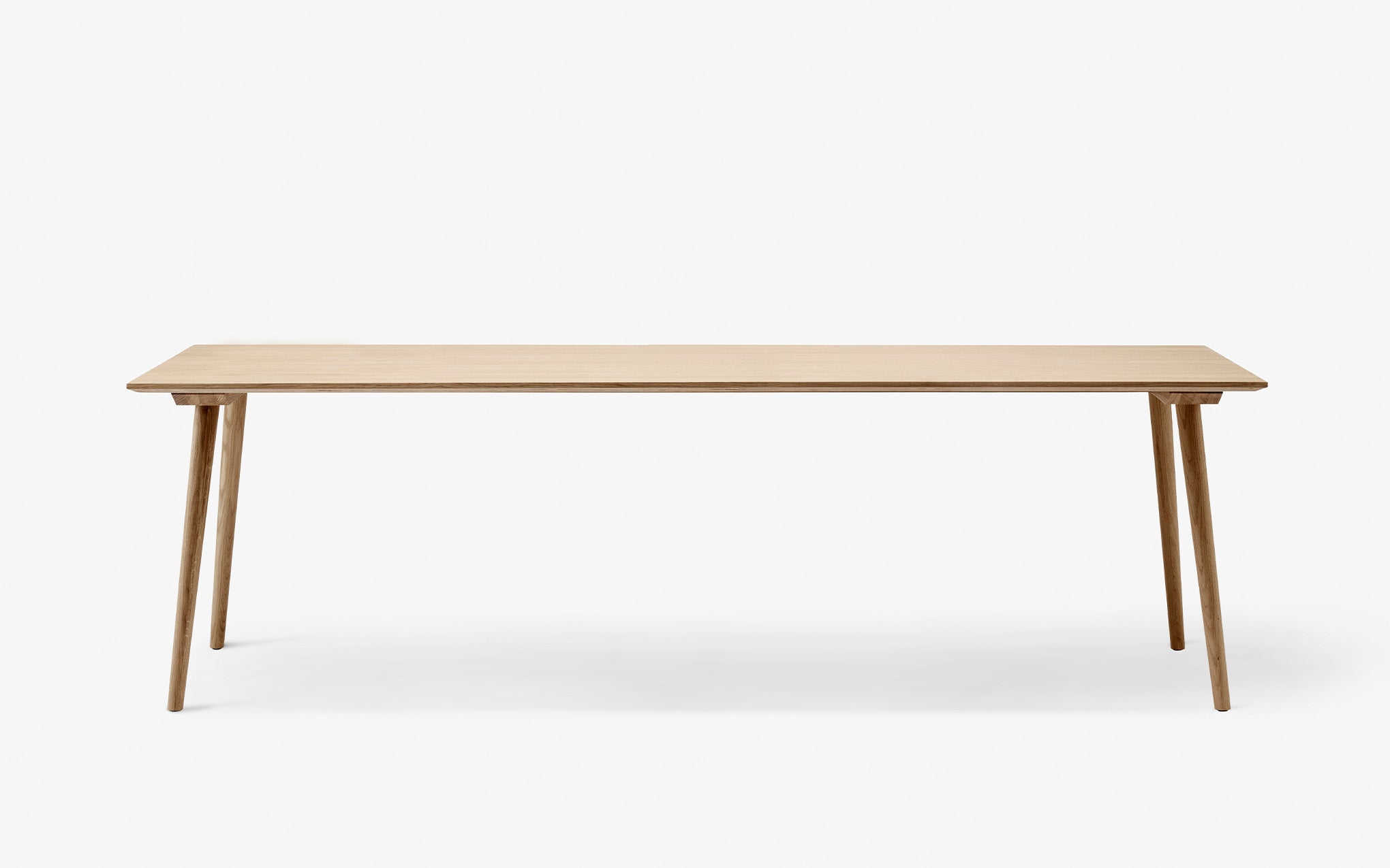 In Between table - rectangular