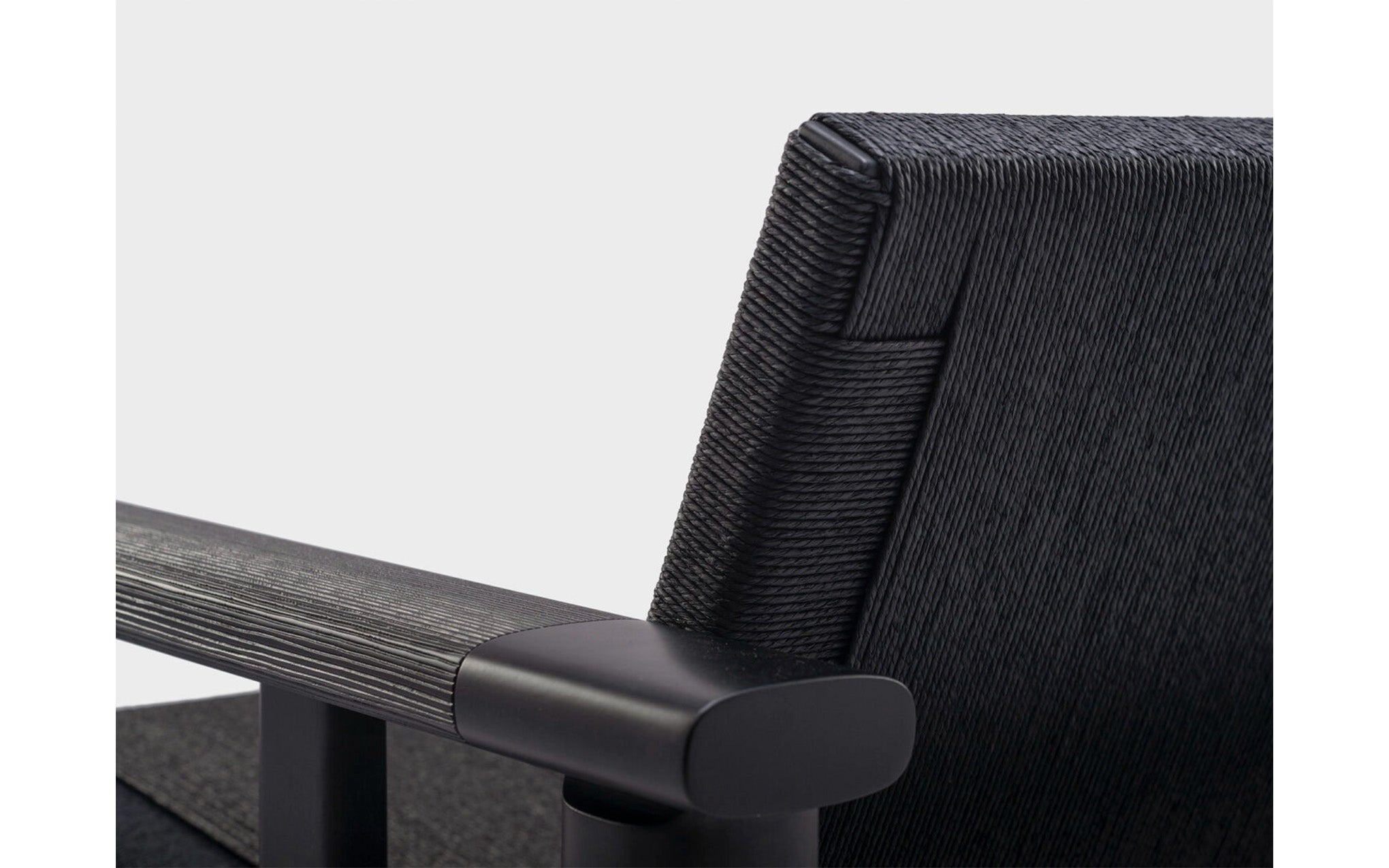 Kira lounge chair