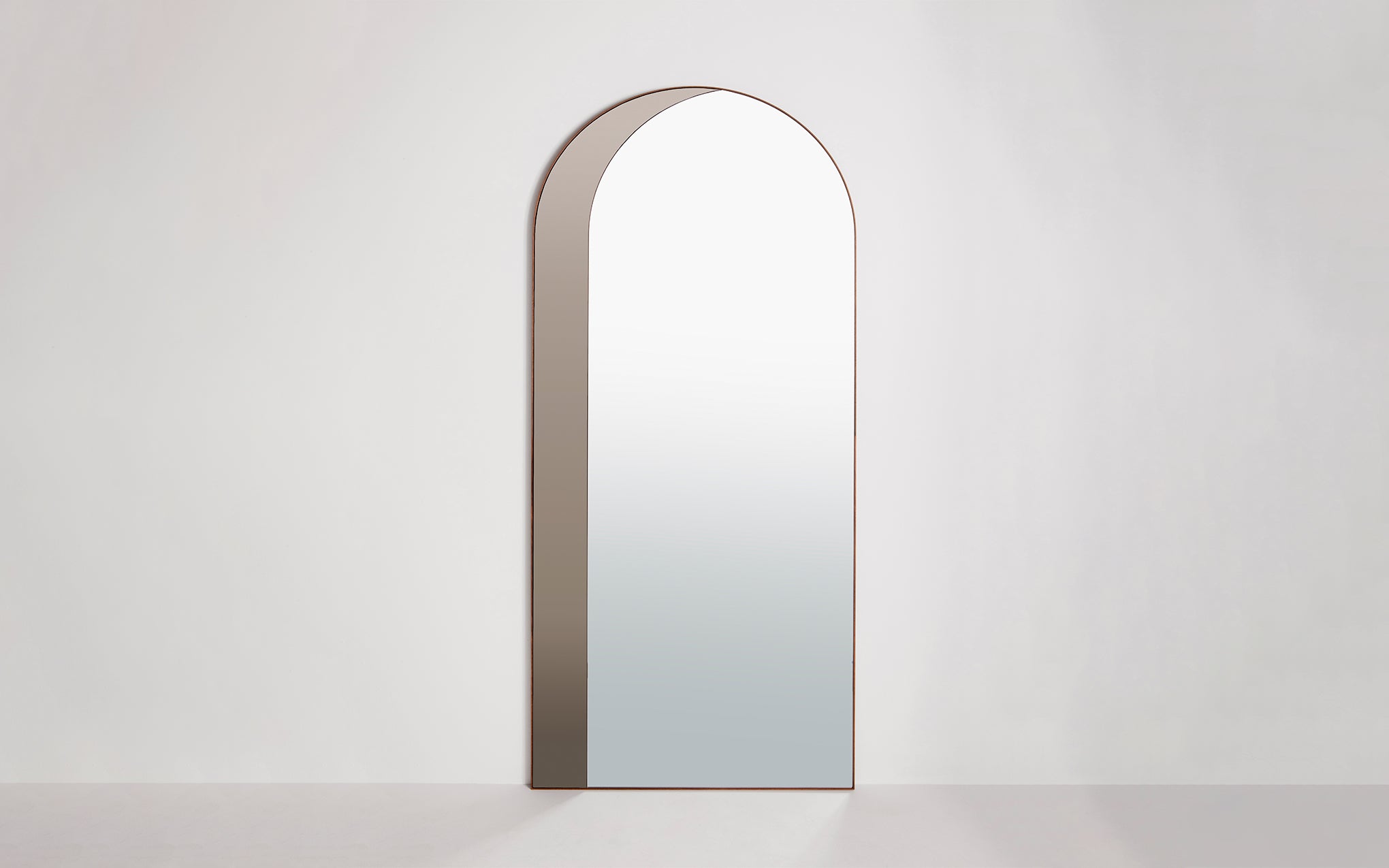 Archway mirror SCP