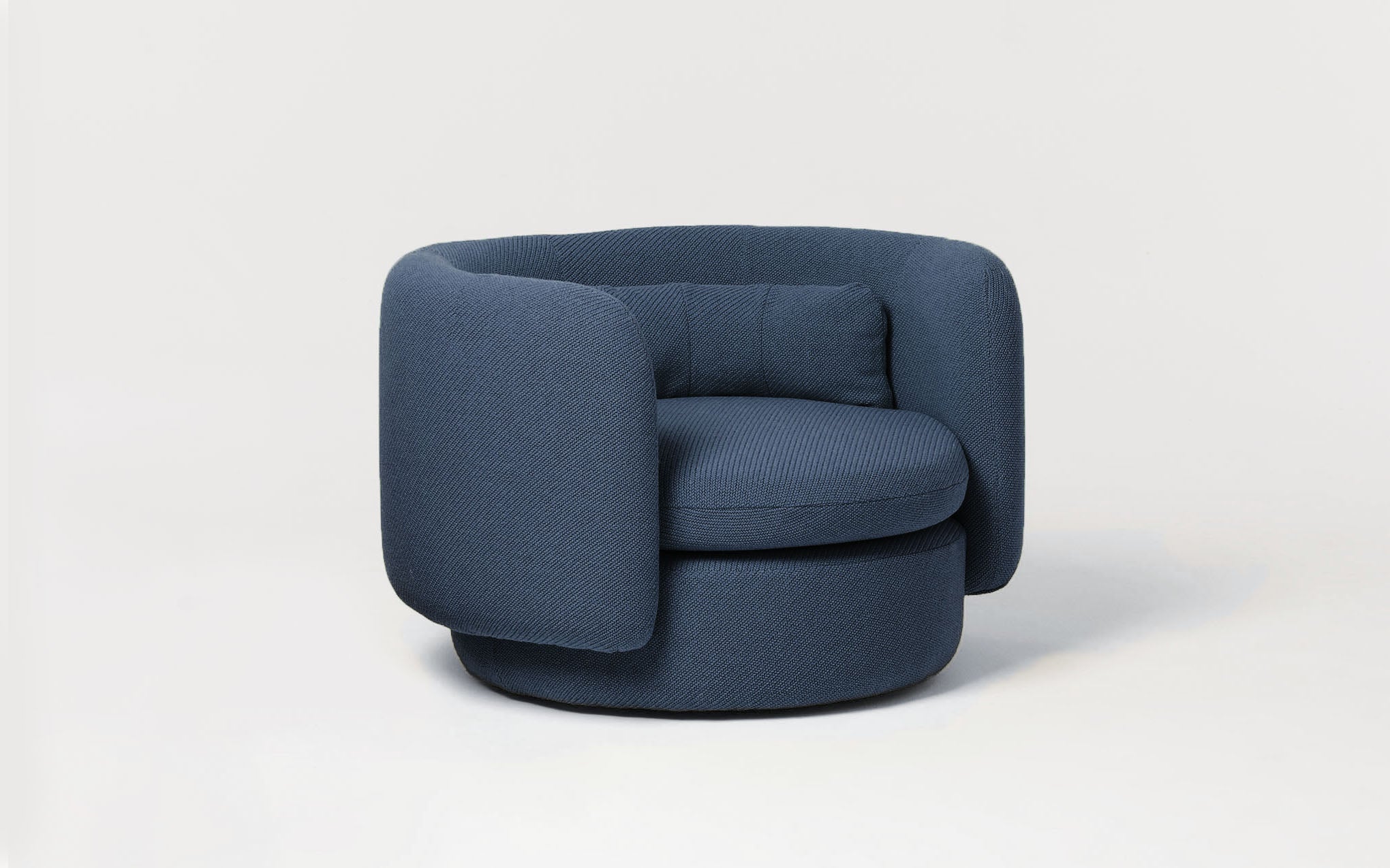 Group armchair with swivel base - informal