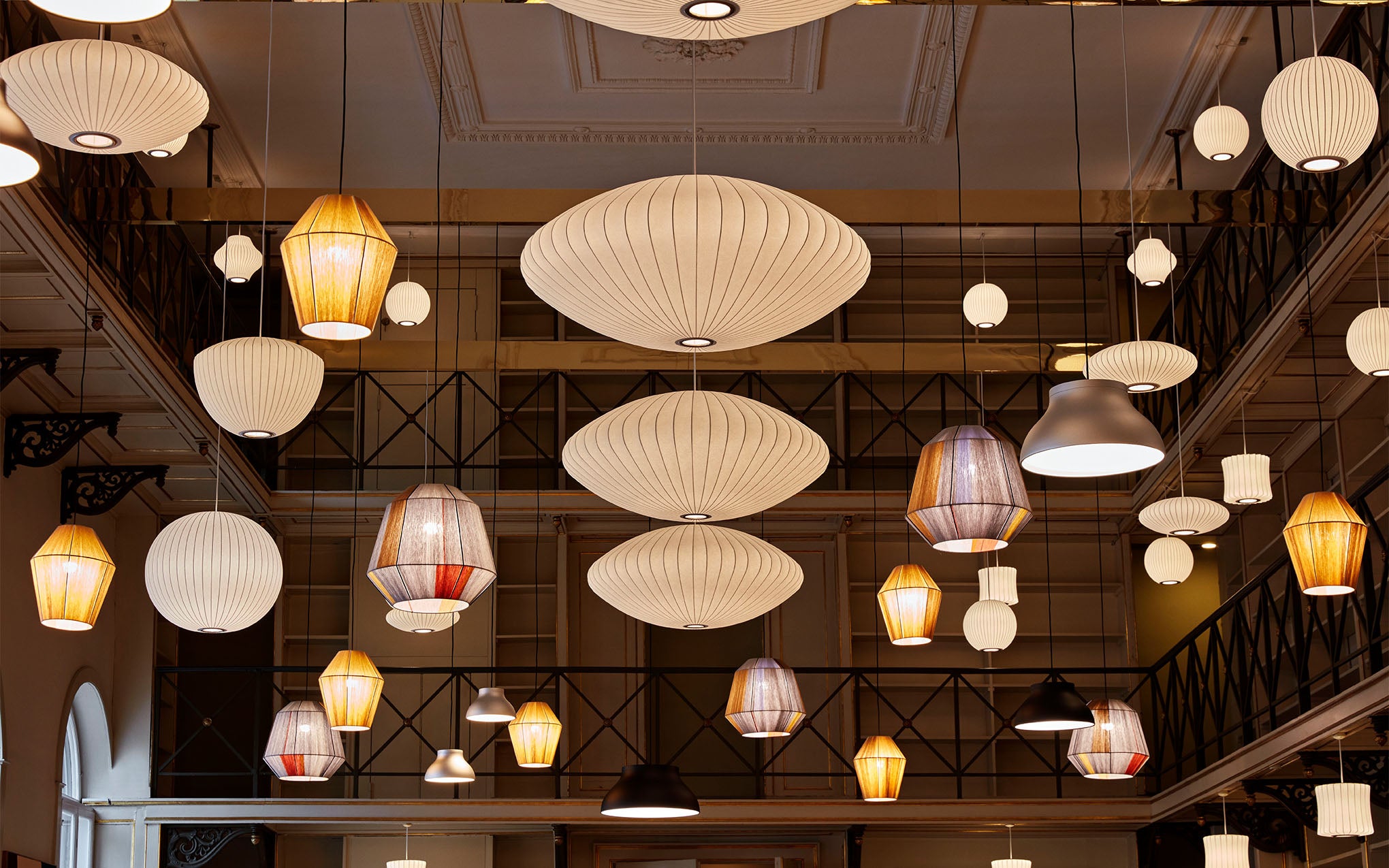 Bonbon pendant light