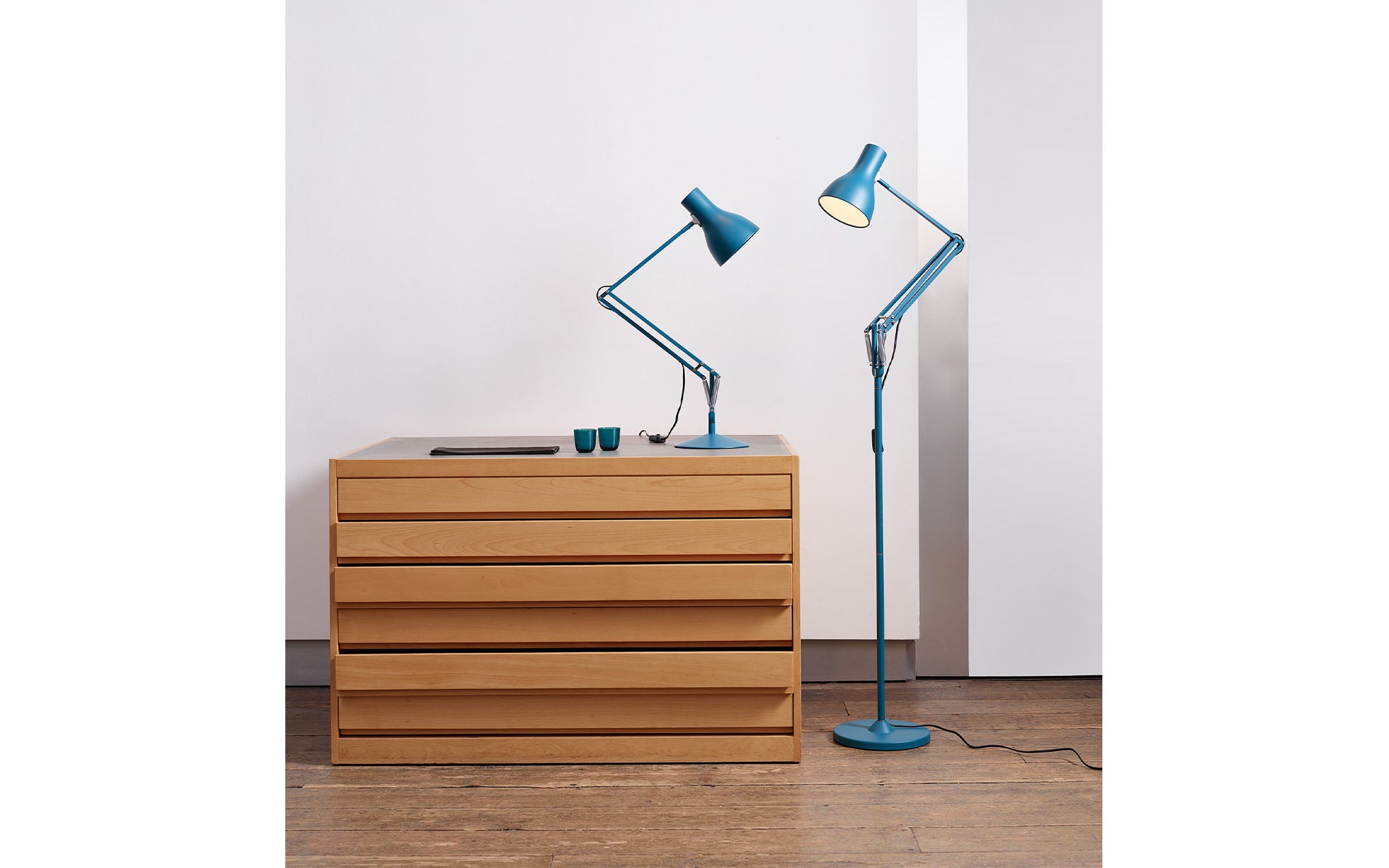 Type 75 desk lamp - Margaret Howell edition