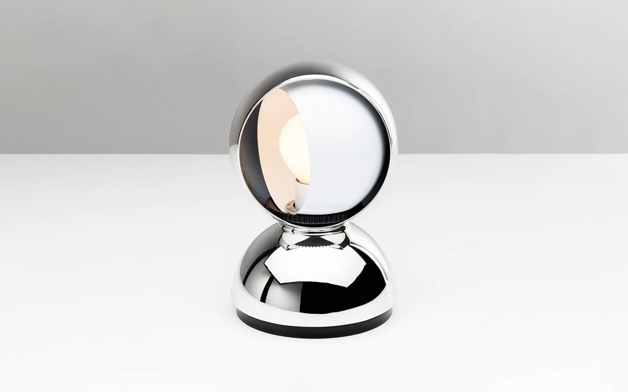 Mozach　Artemide社　ヴィンテージライトECLISSE Eclisse table/ wall light by Vico Magistretti for Artemide | SCP