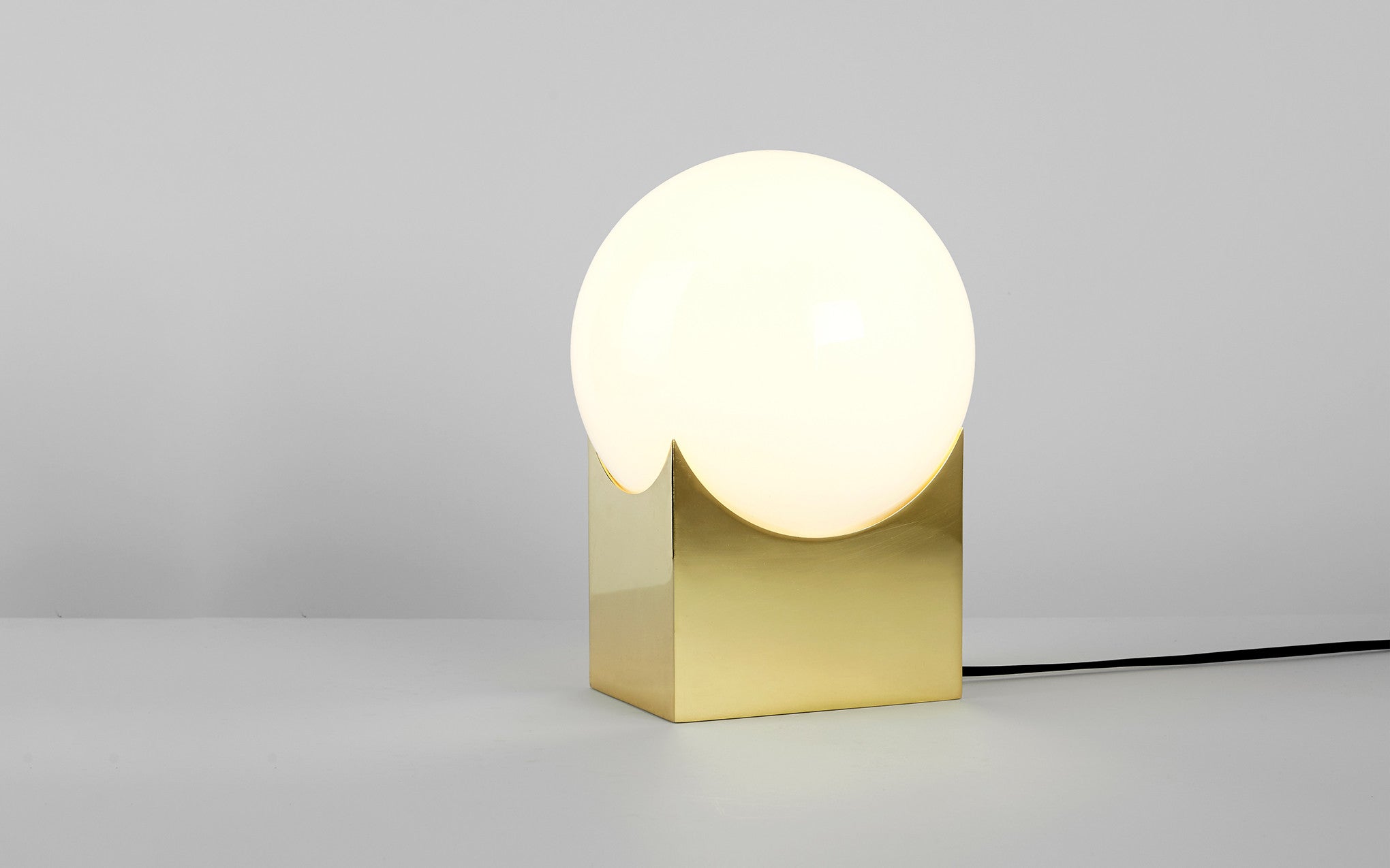 Atlas 01 table lamp
