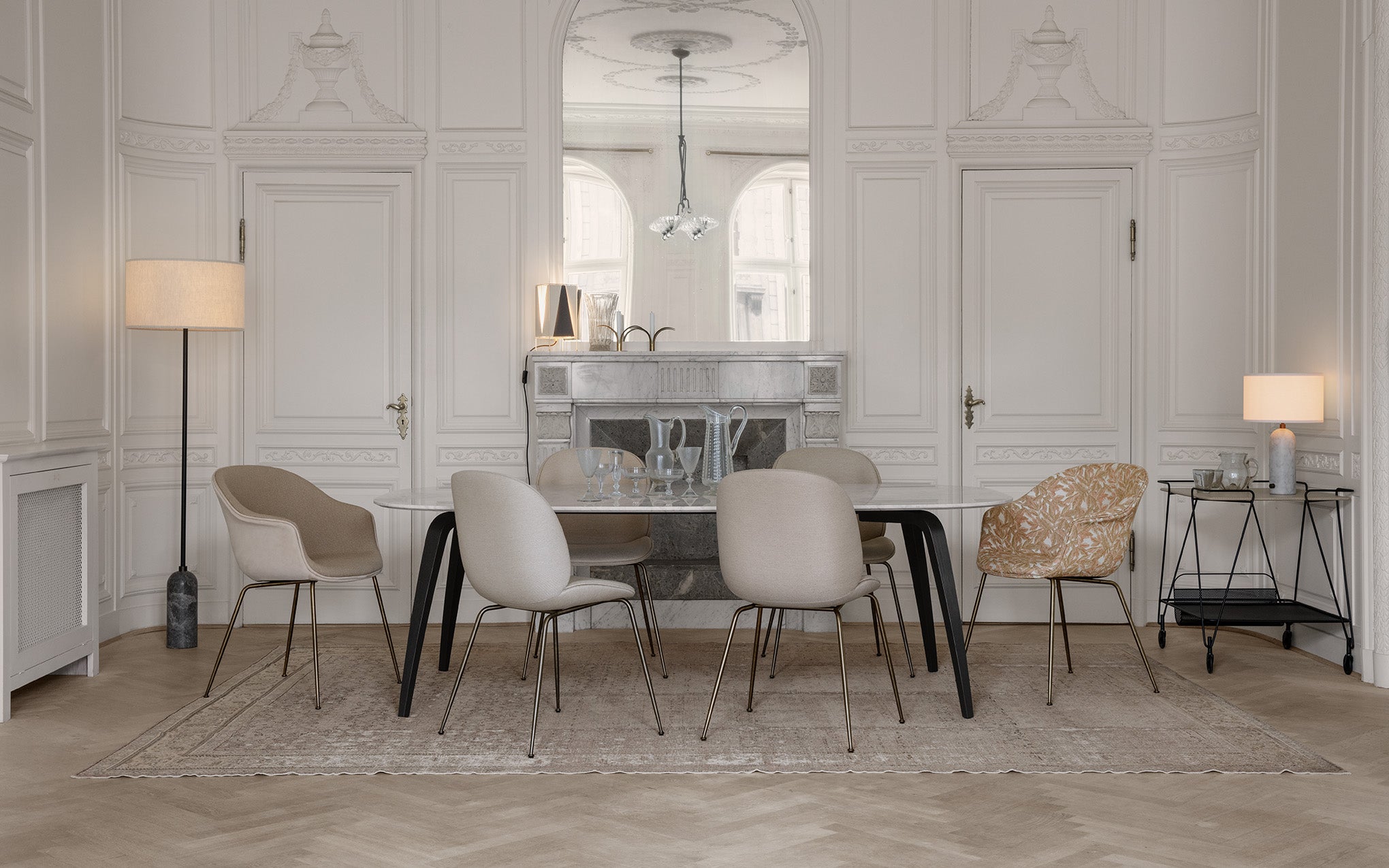 Bat dining chair - front upholstered with conic base