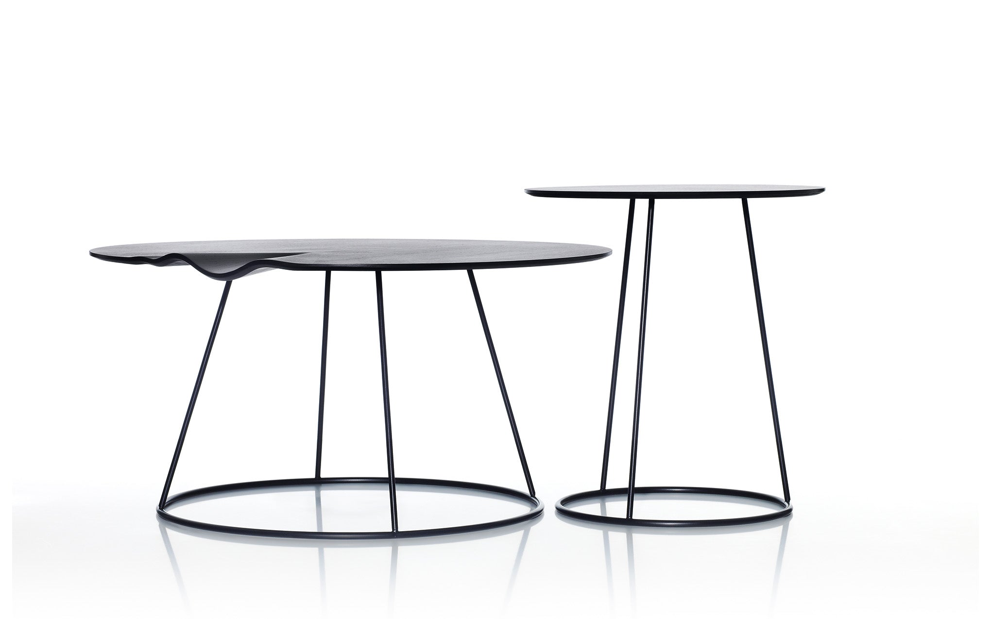 Breeze table - wavy top