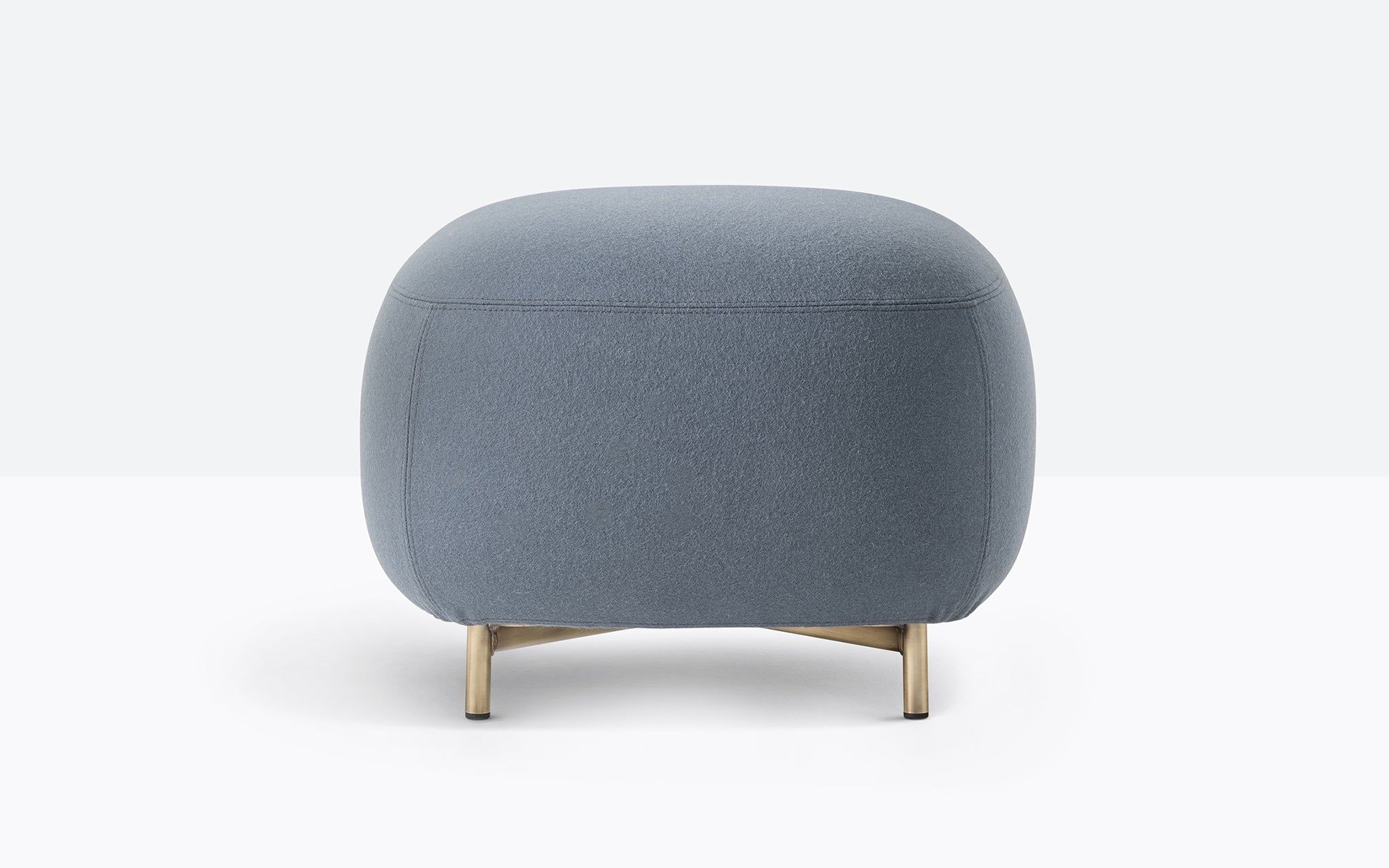 Buddy 210 pouffe