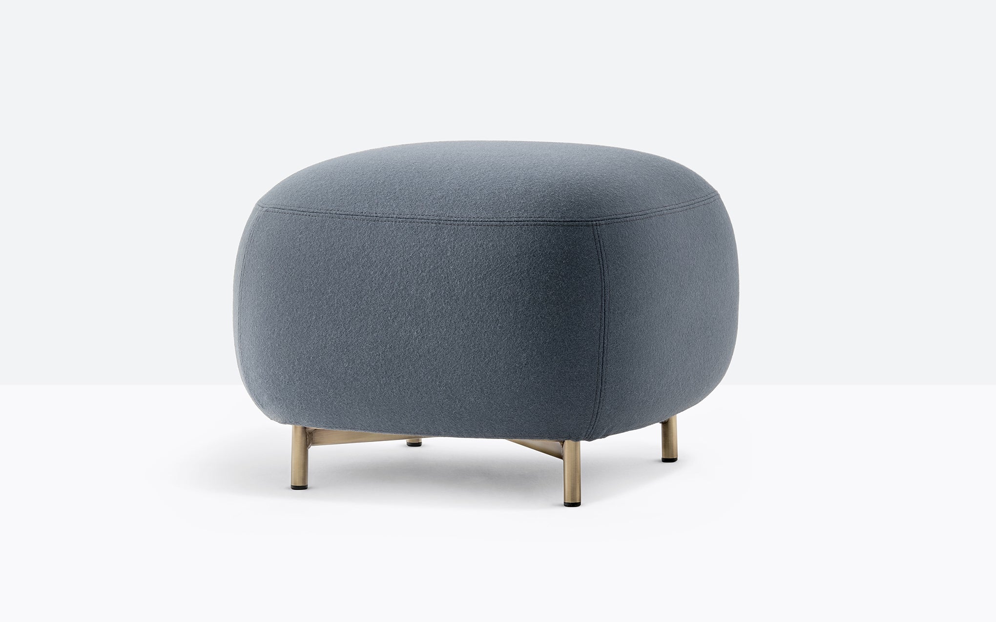 Buddy 210 pouffe